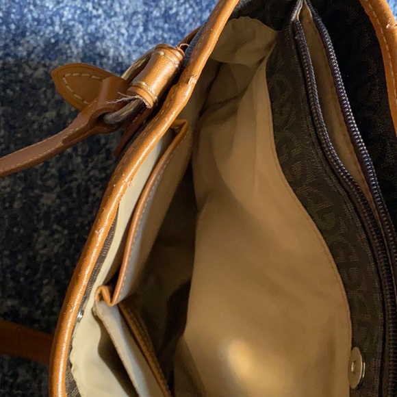 Gianni Bernini Signature Brown Tote - Picture 16 of 16